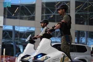 “الجوازات” تبدأ باستخدام الدراجات الكهربائية (السكوتر) في منفذ جسر الملك فهد بالمنطقة الشرقية