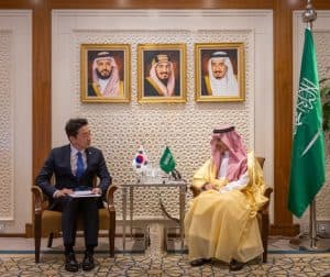 سمو وزير الخارجية يستقبل المبعوث الخاص لرئيس جمهورية كوريا