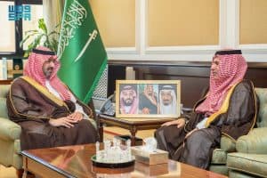نائب أمير تبوك يستقبل مدير فرع المركز الوطني للرقابة على الالتزام البيئي بالمنطقة الشمالية