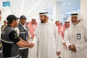 وزير الحج والعمرة يتفقد الاستعدادات الجارية لاستقبال ضيوف الرحمن في منفذ الحديثة