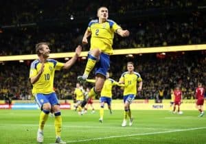 السويد تهزم بولندا وتتأهل لنهائيات كأس العالم