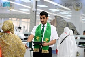 “الكاونتر المتنقل” يسهم في تسهيل إجراءات ضيوف الرحمن ضمن مبادرة “طريق مكة” في منفذ دكا ببنغلاديش