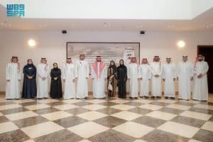 الأمير عبدالعزيز بن طلال يزور مؤسسة الملك عبدالعزيز ورجاله للموهبة والإبداع