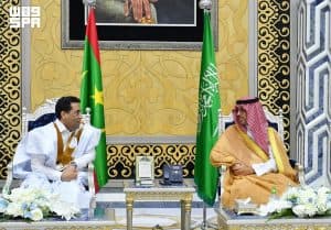 رئيس وزراء موريتانيا يصل إلى جدة