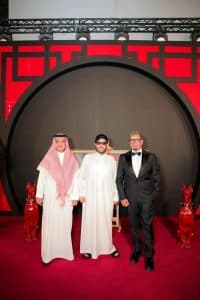 القاهرة تحتفي بالعرض الأول للفيلم العربي والعالمي “سفن دوجز”