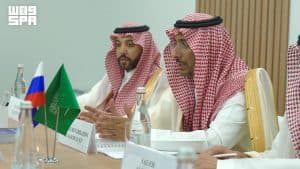 “وزير الصناعة” يجتمع مع الرئيس التنفيذي لصندوق الاستثمار المباشر الروسي