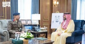 تسلّم تقريره السنوي لعام 2025م.. أمير الحدود الشمالية يستقبل مدير الدفاع المدني بالمنطقة