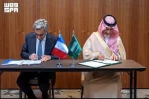 المملكة وفرنسا توقّعان برنامج عمل مشترك لتعزيز التعاون السياحي
