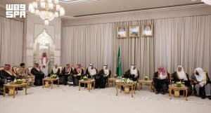 قبل بدء مراسم غسل الكعبة المشرفة.. نائب أمير منطقة مكة المكرمة يستقبل عددًا من أصحاب المعالي والفضيلة
