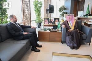 المشرف على “اغاثي الملك سلمان” يلتقي القائم بالأعمال في سفارة سوريا بالمملكة