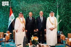 وزير الطاقة وزير الصناعة والثروة المعدنية ووزير المالية يلتقيان وزيري المالية والنفط العراقيين