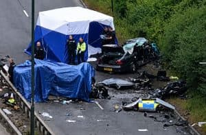 وفاة 7 أشخاص جراء حادث مروري في بريطانيا