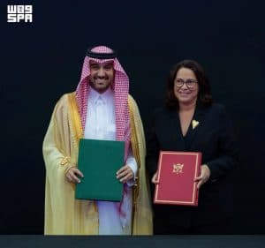 وزارة الرياضة توقّع مذكرة تفاهم مع وزارة الرياضة والشباب في فرنسا