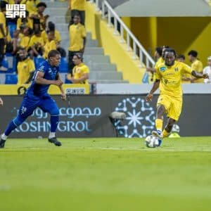 التعادل السلبي يحسم مواجهة التعاون والفتح